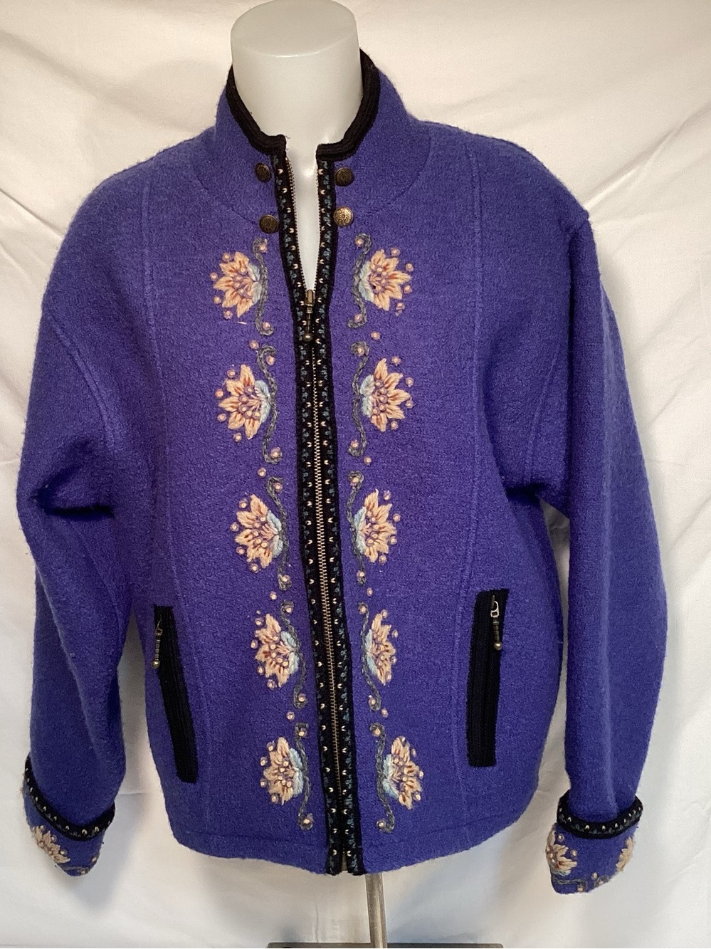 Icelandic Design Women’s Blue Wool Full Zip Jacket With Floral Embroidery Large